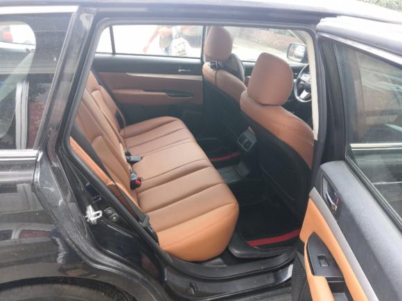 [青岛·鲁B] 二手斯巴鲁力狮2010款 2.0i豪华旅行版