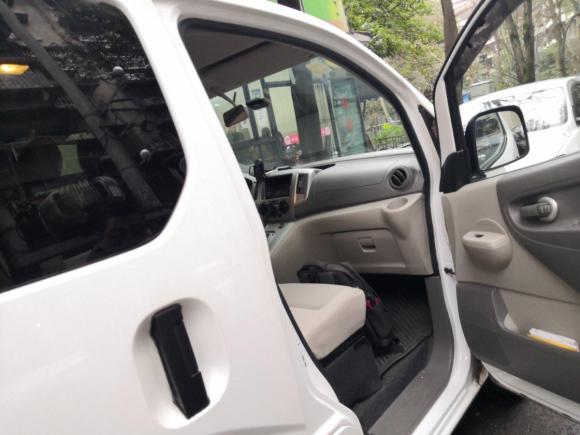 [成都·川A] 二手日产日产NV2002014款 1.6L CVT尊享型 国IV