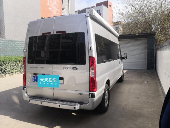 [济南·鲁A] 二手福特新世代全顺2016款 2.2T长轴9座中顶豪华型客车135马力