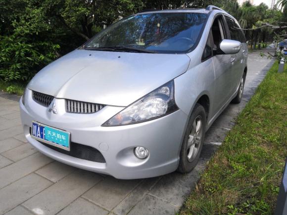 三菱格蓝迪2006款 2.4 七人绒布版「成都二手车」「天天拍车」