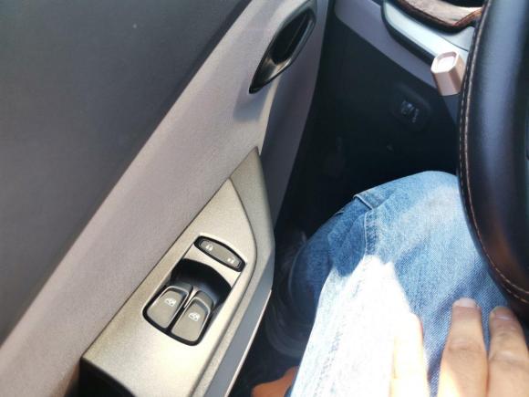 [上海·沪A] 二手宝骏宝骏E2002019款 250KM 智行版