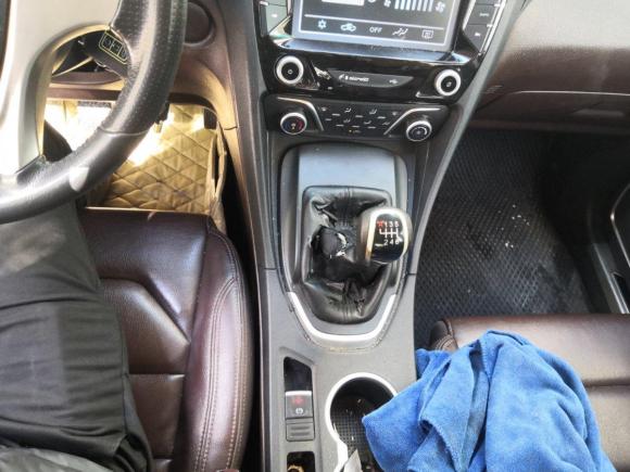 [深圳·粤B] 二手海马海马V70             2016款 2.0L 手动适·畅型 6座