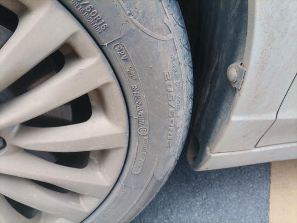 [武汉·鄂A] 二手荣威荣威Ei52018款 互联网豪华版