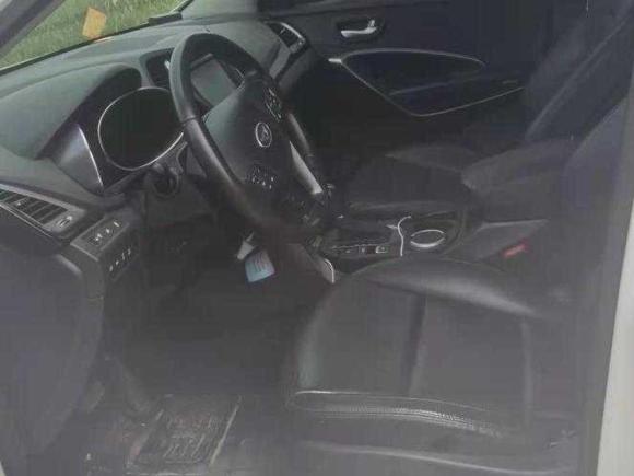 [广州·粤A] 二手现代格锐2013款 3.0L 7座四驱旗舰版