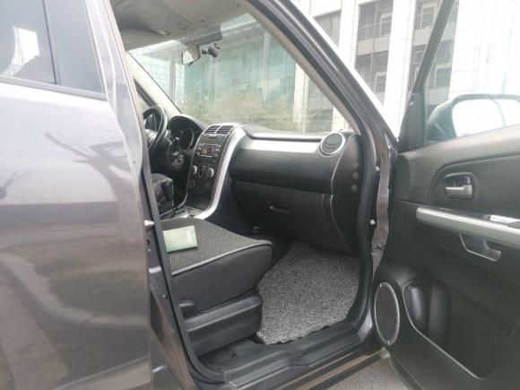 [南京·苏A] 二手铃木超级维特拉2008款 2.4 AT JLX 5门版