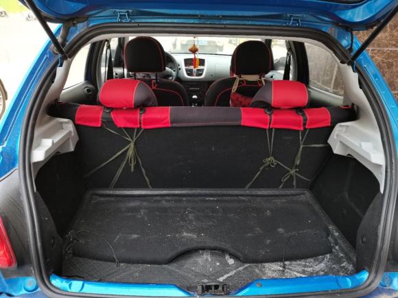 [南京·苏A] 二手标致标致2072011款 两厢 1.4L 手动驭乐版