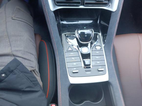 [上海·苏F] 二手比亚迪宋PLUS2020款 1.5T 自动旗舰PLUS