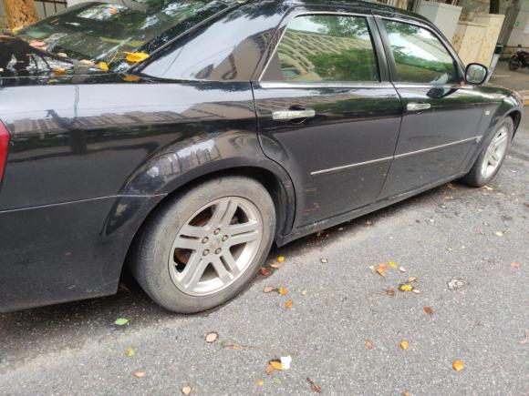 [南昌·赣G] 二手克莱斯勒克莱斯勒300C2006款 2.7L 豪华版