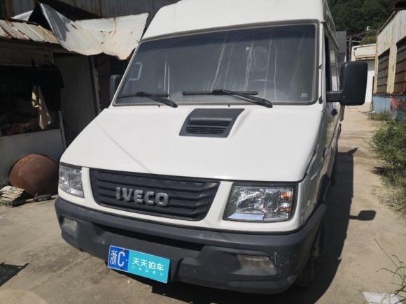 [温州·浙C] 二手依维柯得意2017款 2.8T V35箱货3座43S5