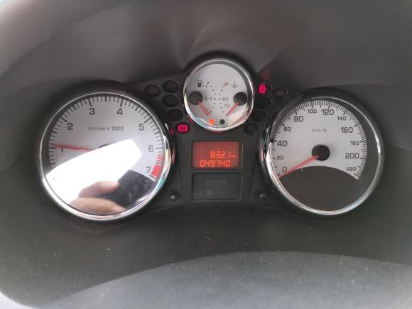 [南京·苏A] 二手标致标致2072011款 两厢 1.4L 手动驭乐版