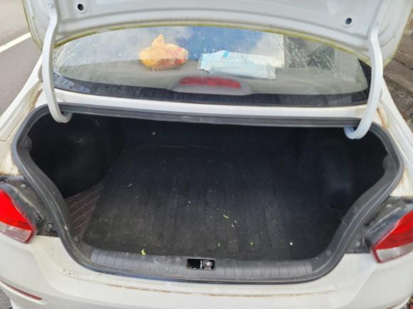 [温州·浙C] 二手起亚焕驰2017款 1.4L 手动时尚版Smart