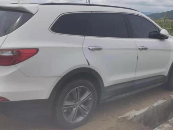 [广州·粤A] 二手现代格锐2013款 3.0L 7座四驱旗舰版