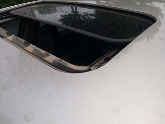 [济南·鲁A] 二手沃尔沃沃尔沃S402007款 2.4i 智雅版