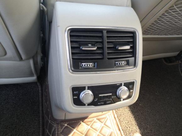 [金华·鄂S] 二手众泰众泰Z7002016款 1.8T DCT尊贵型