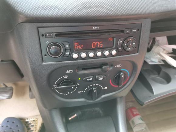 [南京·苏A] 二手标致标致2072011款 两厢 1.4L 手动驭乐版