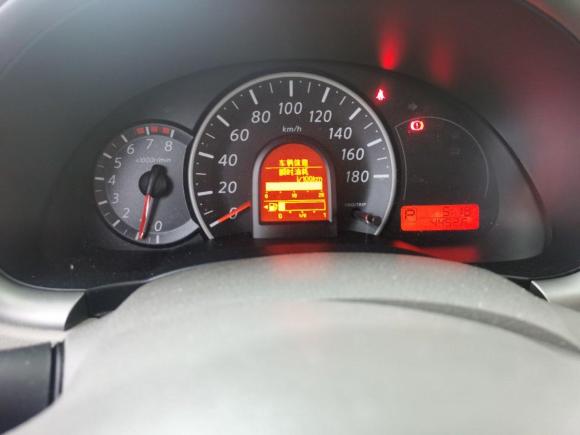 [苏州·苏E] 二手日产玛驰2015款 1.5L 自动易炫版