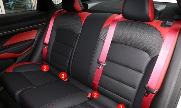 吉利缤瑞儿童锁在哪里缤瑞安全座椅接口类型