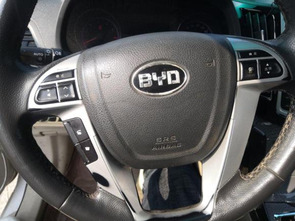 [义乌·浙G] 二手比亚迪速锐2012款 1.5L 手动豪华型