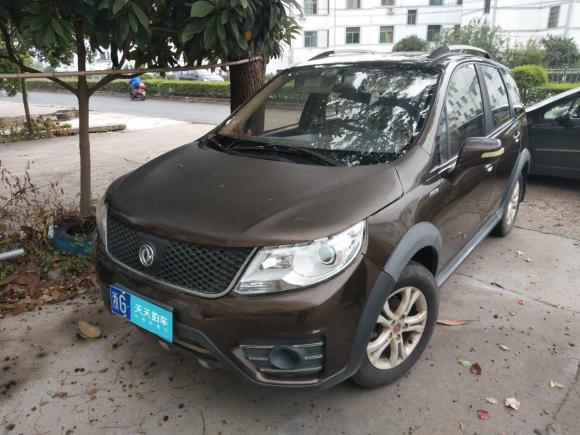 义乌东风风行景逸x32015款15l豪华型