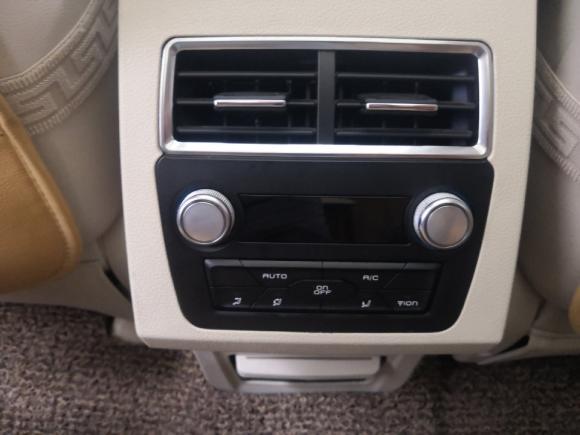 [金华·浙G] 二手众泰众泰T7002017款 1.8T 双离合尊贵型