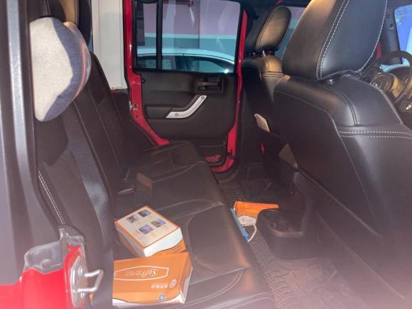 [佛山·鄂A] 二手Jeep牧马人2017款 3.0L Sahara 四门舒享版