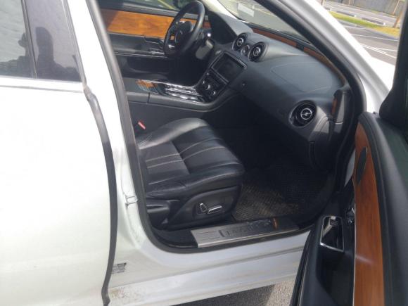 [深圳·粤B] 二手捷豹捷豹XJ2013款 XJL 2.0T 典雅商务版