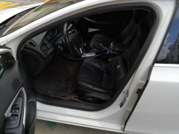 [佛山·粤E] 二手沃尔沃沃尔沃V402015款 1.6T 智雅版