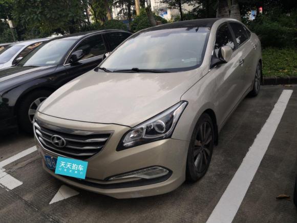 現(xiàn)代名圖2014款 1.8L 自動尊貴型DLX「深圳二手車」「天天拍車」