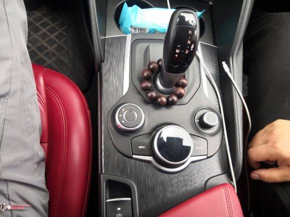 [武汉·鄂A] 二手阿尔法罗密欧Giulia2017款 2.0T 200HP 精英版