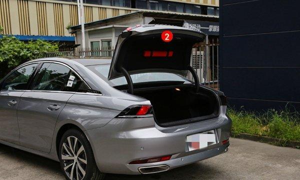 标致508后备箱怎么开标致508后备箱开关位置在哪