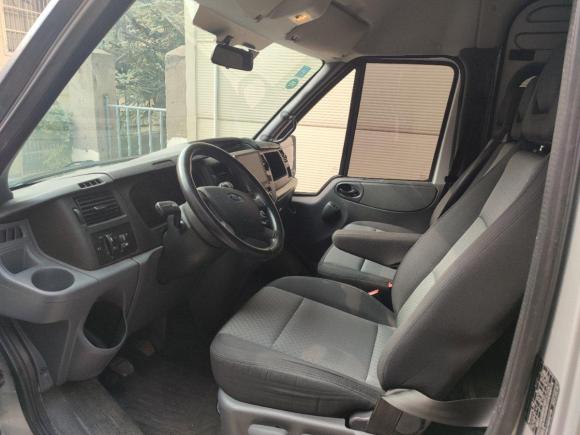 [济南·鲁A] 二手福特新世代全顺2016款 2.2T长轴6/7座中顶多功能车