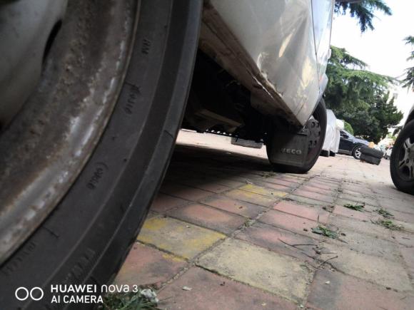 [青岛·鲁B] 二手依维柯得意2017款 2.8T V35箱货中顶3/6座43S5