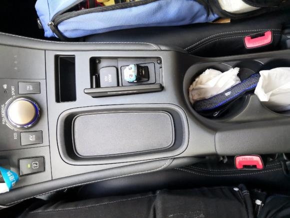 [深圳·粤B] 二手雷克萨斯雷克萨斯CT2014款 CT200h 精英版 单色