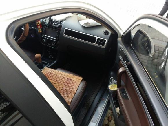 [苏州·陕G] 二手野马汽车野马T702016款 升级版 1.8L 手动精英型