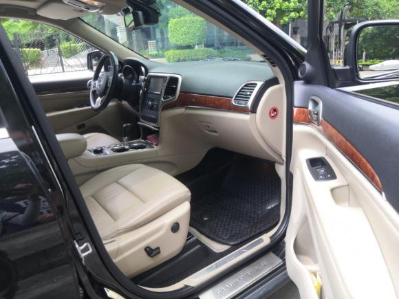 [广州·粤A] 二手Jeep大切诺基2011款 3.6L 豪华导航版