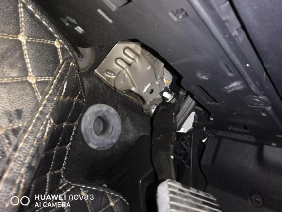 [台州·浙J] 二手标致标致30082015款 2.0L 自动经典版