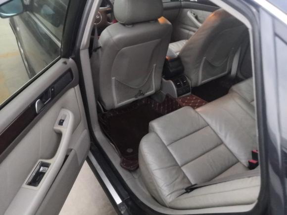 [济南·鲁A] 二手奥迪奥迪A62004款 2.4L 豪华舒适型