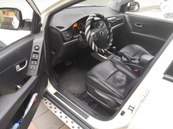 [南京·苏A] 二手双龙柯兰多2013款 2.0L 汽油两驱自动精英版