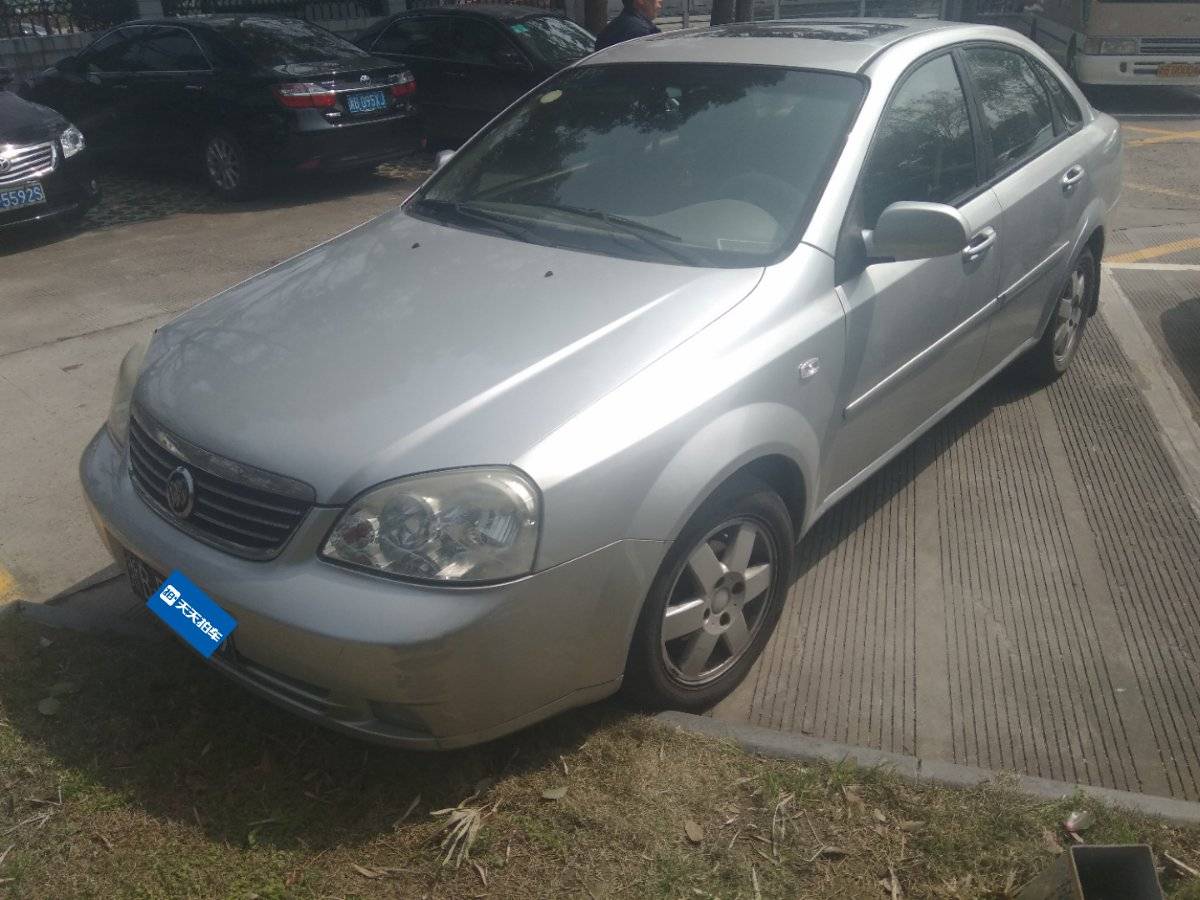 二手车评估师:别克凯越11.0万公里能卖多钱?