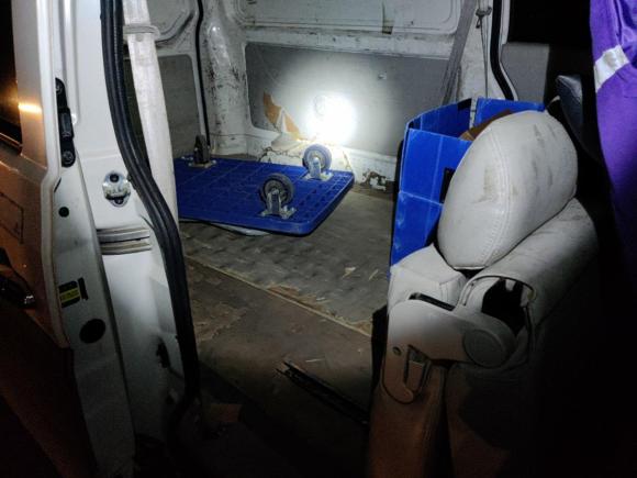 [深圳·粤B] 二手金杯海狮S2018款 1.5L商务版厢货DLCG14