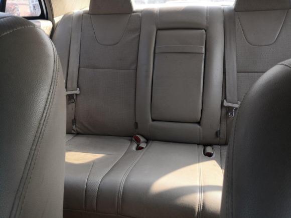 [义乌·浙G] 二手比亚迪速锐2012款 1.5L 手动豪华型