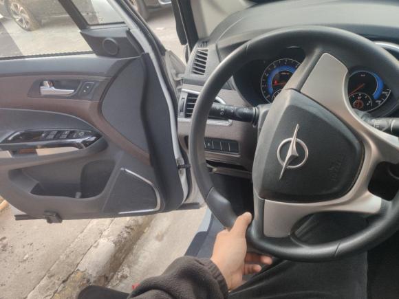 [南通·苏F] 二手海马福美来F72017款 1.5T 7座手动标准型