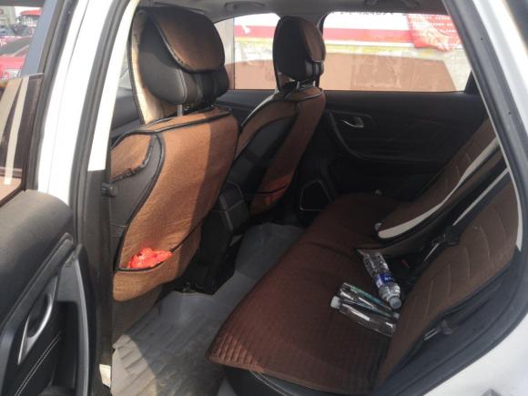 [无锡·苏B] 二手奔腾奔腾X402017款 1.6L 自动尊享型