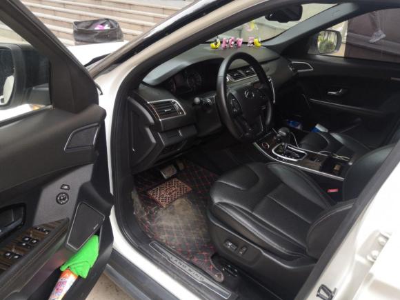 [西安·陕A] 二手陆风陆风X72015款 2.0T 全景尊贵版