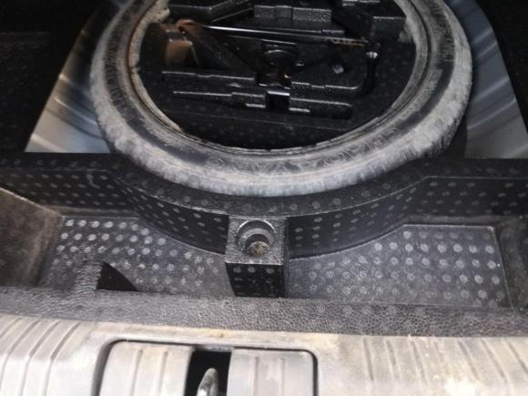 [青岛·鲁Q] 二手荣威荣威i62017款 20T 自动旗舰版