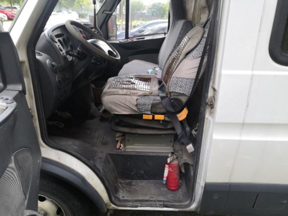 [苏州·苏E] 二手依维柯都灵2009款 2.5T-A32基本型