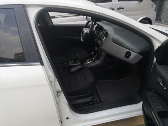 [上海·沪C] 二手菲亚特博悦2011款 1.4T AMT舒适版