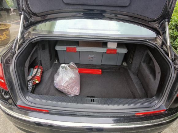 [无锡] 奥迪 奥迪a8 2009款 a8l 2.8 fsi 标准型