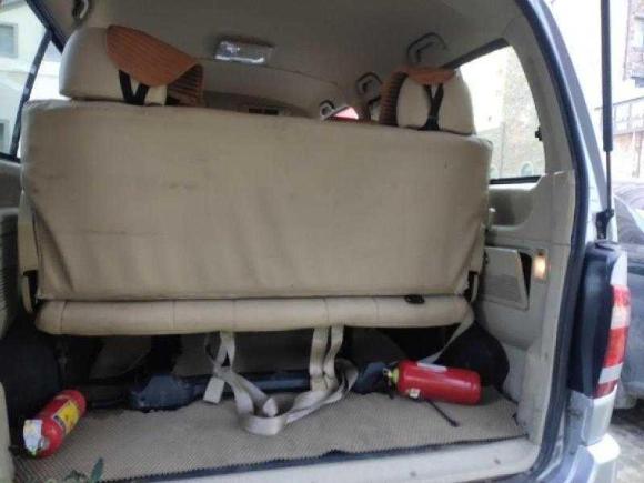 [青岛·鲁U] 二手金杯阁瑞斯2013年7月有气囊有助力有空调11座手动