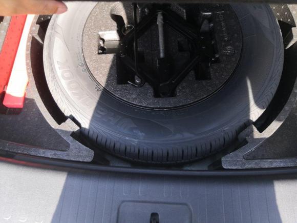 [苏州·苏E] 二手众泰众泰T5002018款 1.5T 自动智能互联尊贵型